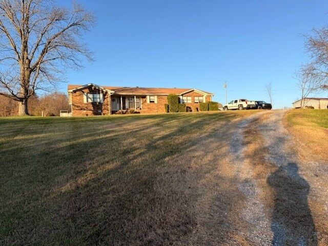 Property Photo:  779 Oakdale Rd  TN 37186 