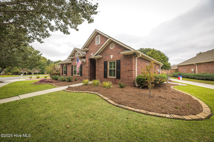 Property Photo:  1111 Avenshire Circle  NC 28412 