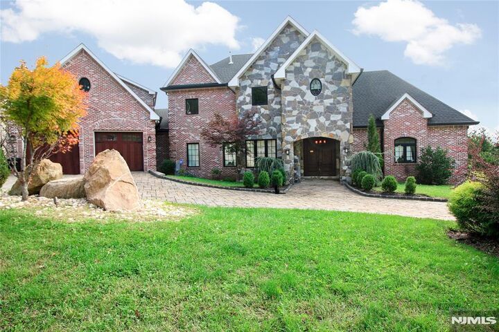 51 Columbus Avenue  Totowa NJ 07512 photo
