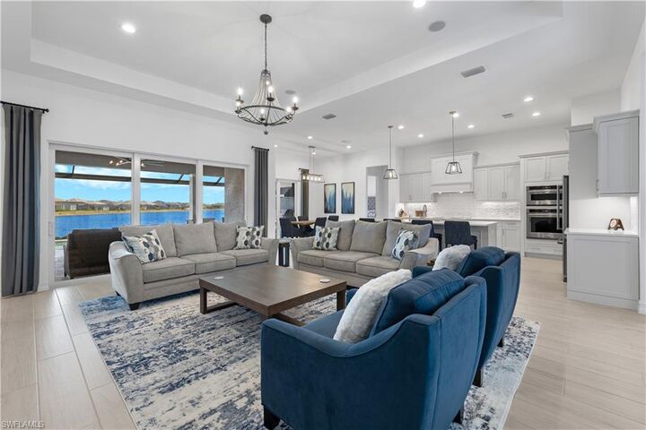 Property Photo: 14265 Laguna Springs Ln FL 34114