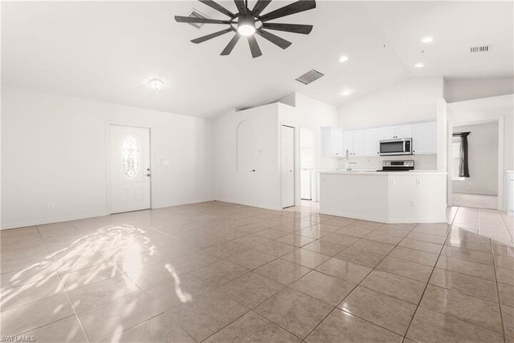 Property Photo: 3320 SW 11th Ave FL 33914