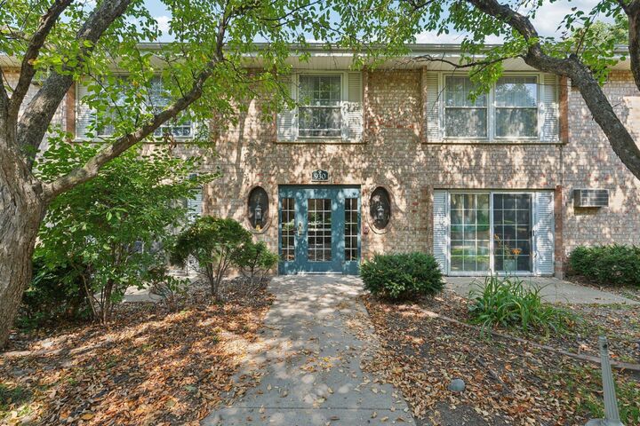 Property Photo: 930 Westbrooke Way 4 MN 55343