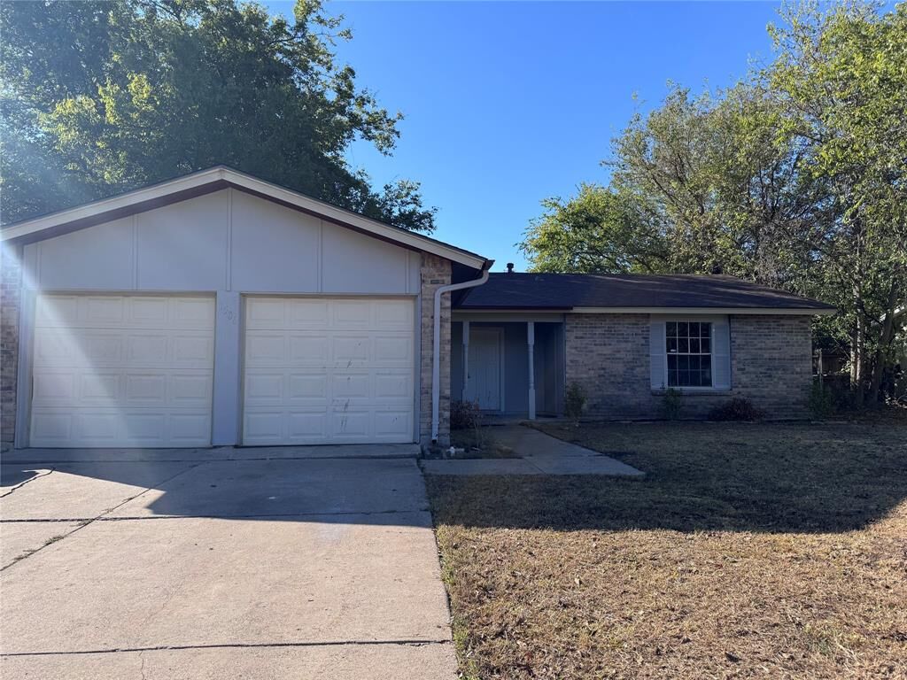 Property Photo:  1506 Clearbrook Street  TX 75134 