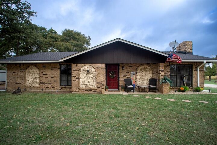 Property Photo:  1170 Fm 1633  TX 76667