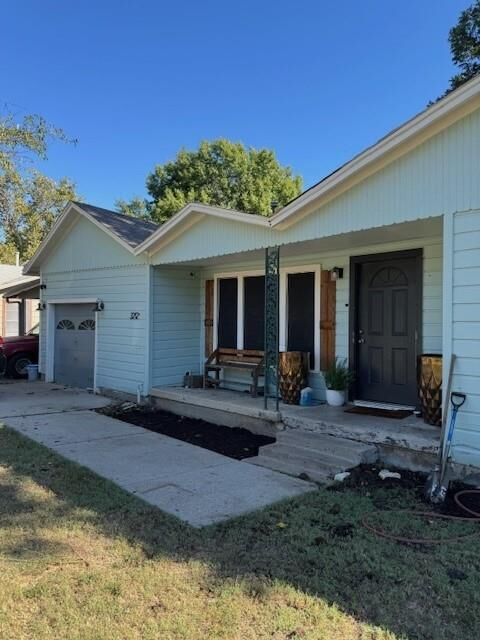 Property Photo: 3212 Bonnie Brae Avenue TX 76111
