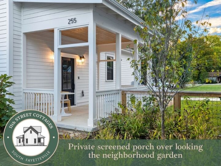 Property Photo: 255 E 11th Street AR 72701