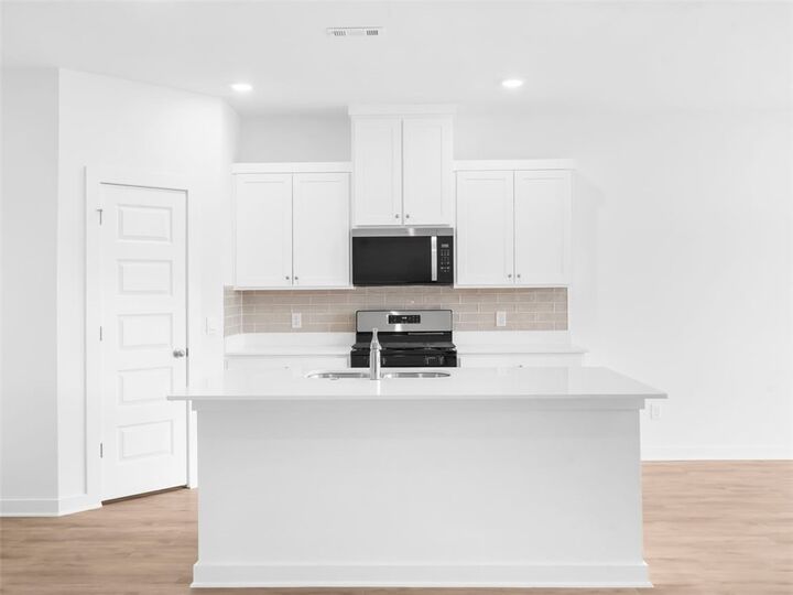 Property Photo:  126 S Maroon Avenue  AR 72704 