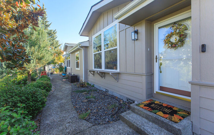 Property Photo:  4601 S Pacific Highway Unit 29  OR 97535 