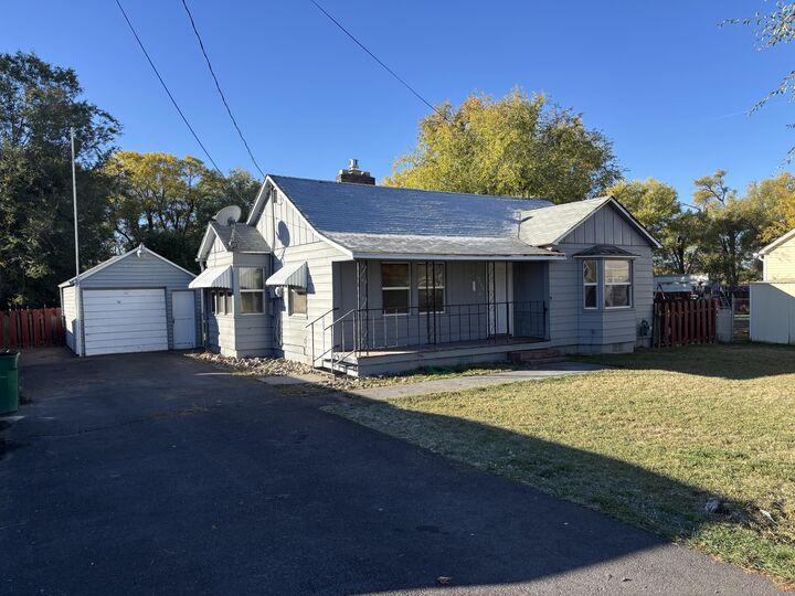 Property Photo:  4522 Peck Drive  OR 97603 