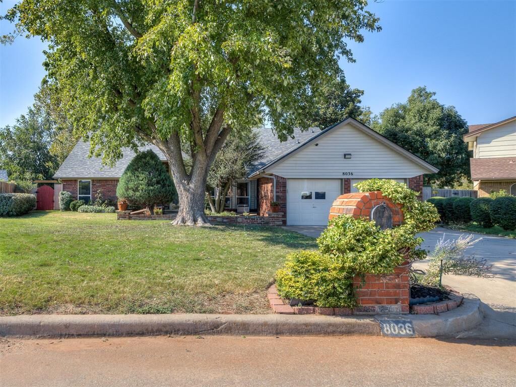Property Photo: 8036 Brookshire Drive OK 73162