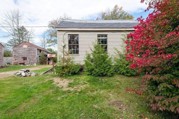 Property Photo:  311 Wethersfield St.  MA 01969 