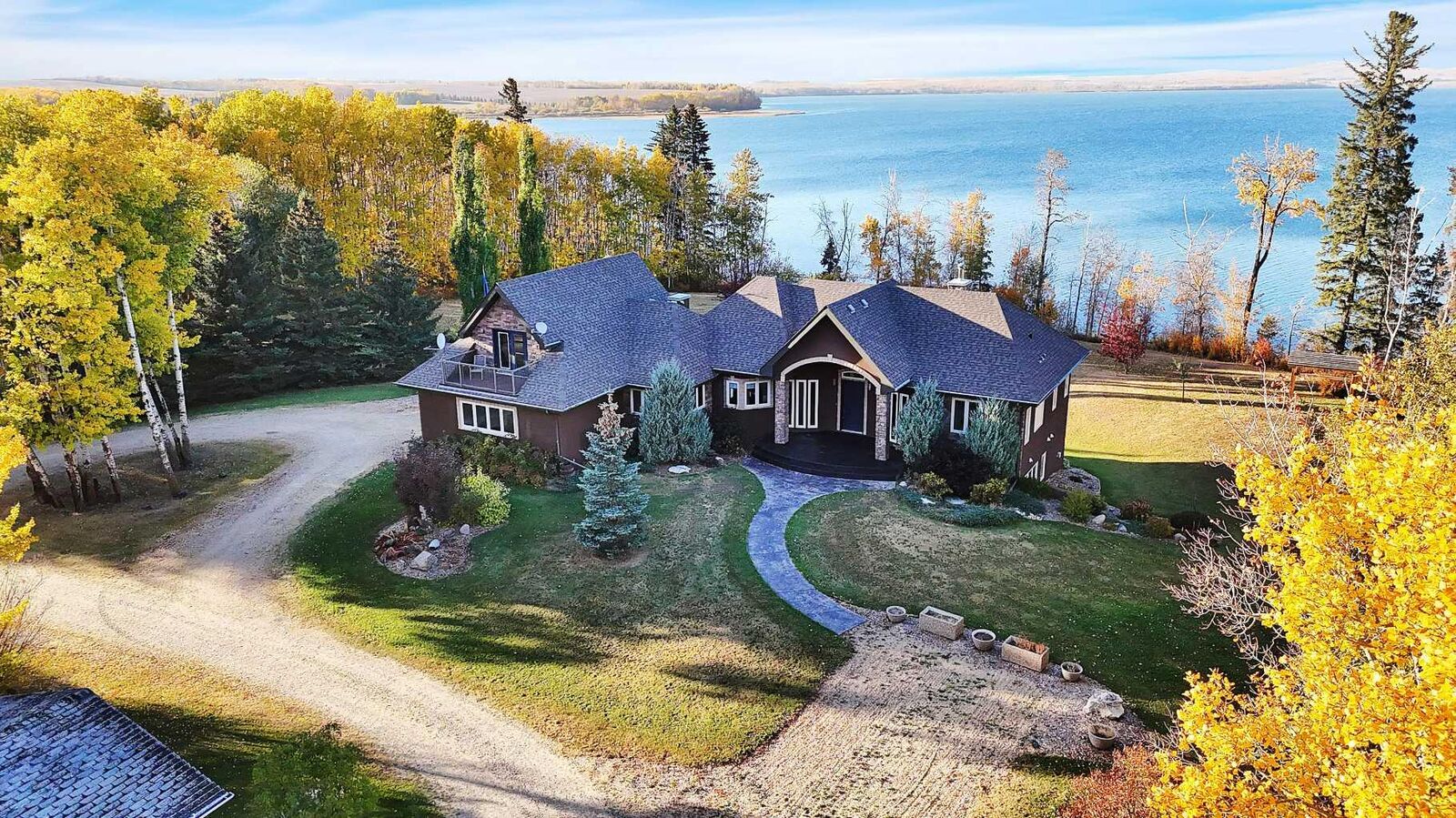 Property Photo: 2210B Township Road 392 AB T4E 2W7