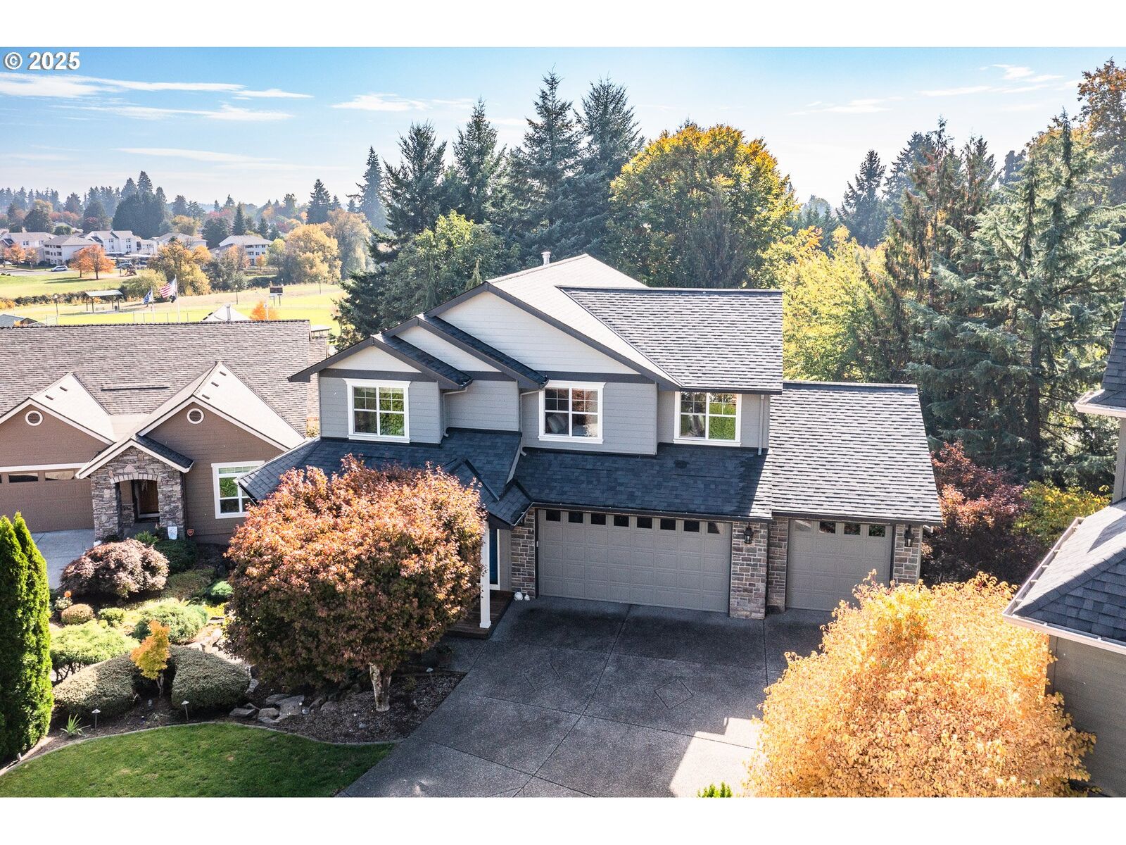 Property Photo: 33102 Felisha Way OR 97056