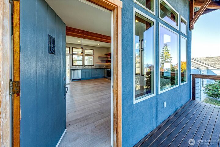 Property Photo: 1816 W 5th Street WA 98363