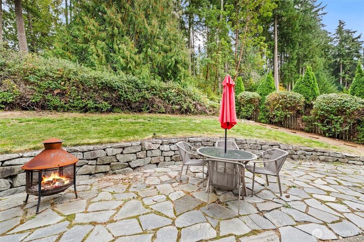 Property Photo: 6615 65th Ave NW WA 98335