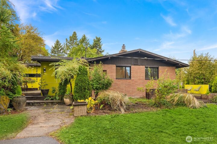 Property Photo: 711 S Trenton Street WA 98108