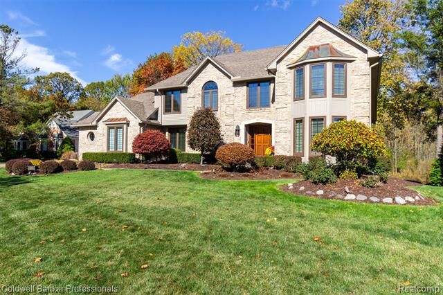 Property Photo: 1044 Elmsmere Drive MI 48167