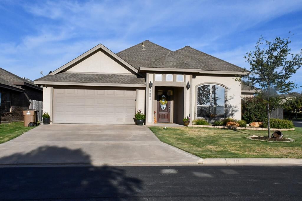Property Photo: 5901 Tarin St TX 76904