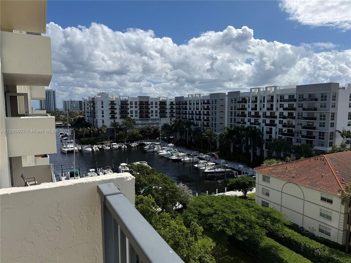 Property Photo: 3200 Port Royale Dr N 803 FL 33308
