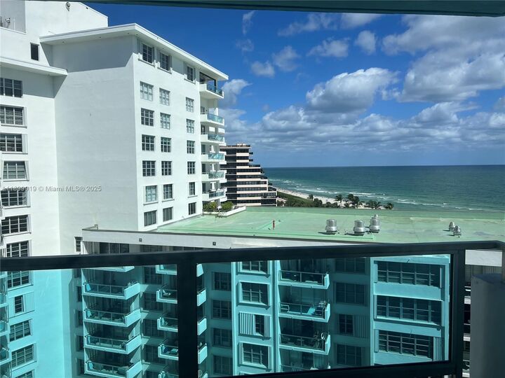 Property Photo: 5101 Collins Ave 14E FL 33140