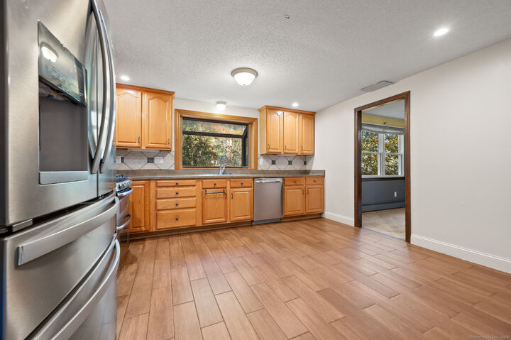 Property Photo: 40 Homestead Lane CT 06001