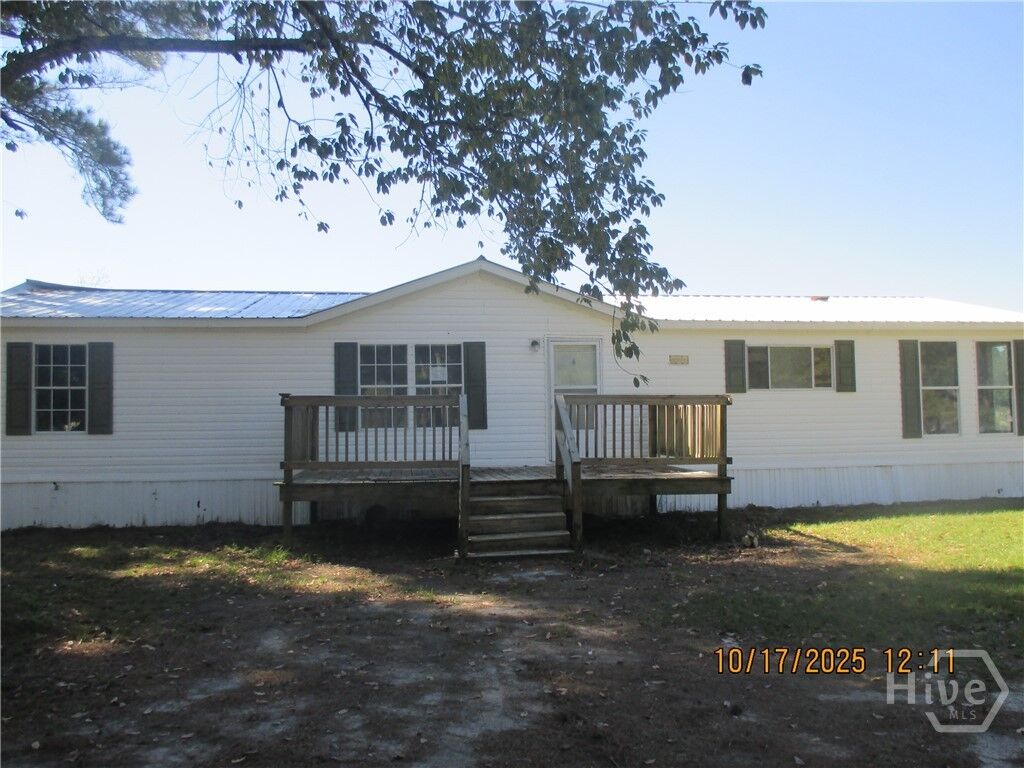 Property Photo: 147 Barn Road Circle GA 31545