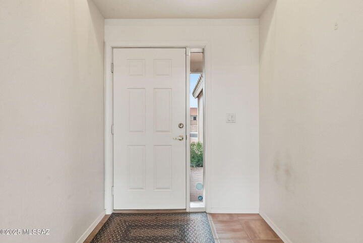 Property Photo: 1171 W Placita Alvina AZ 85614