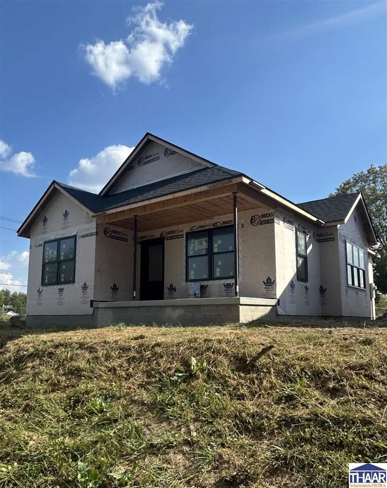 Property Photo:  325 E Wall Street  IN 47882 