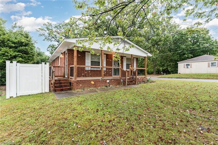 Property Photo:  915 Park Street  NC 27260 