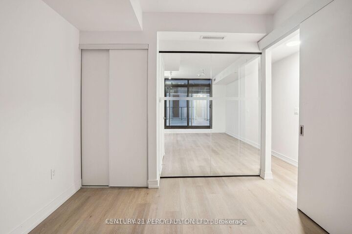 Property Photo:  1 Jarvis Street 321  ON L8R 3J2 