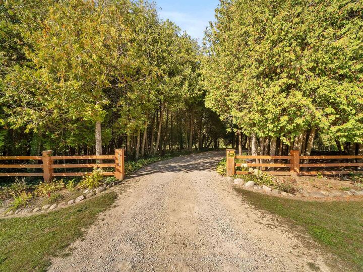 Property Photo:  7174 Highway 89 N/A  ON N0G 2L0