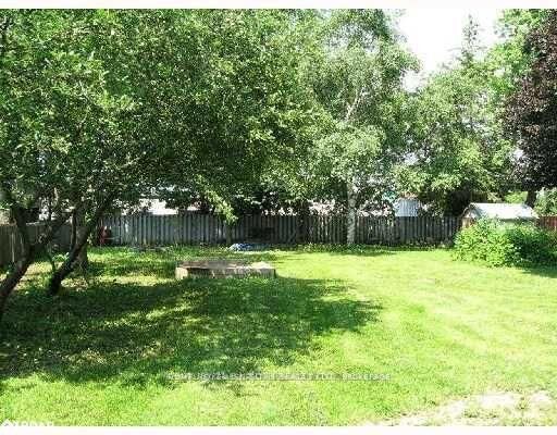 Property Photo:  204 Lynn Street  ON L9S 1E2