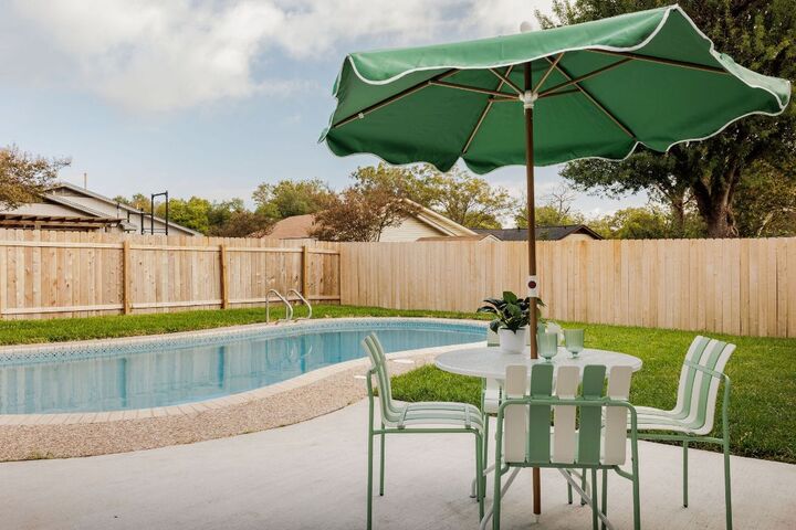 Property Photo: 10100 Quail Hutch Drive TX 78758