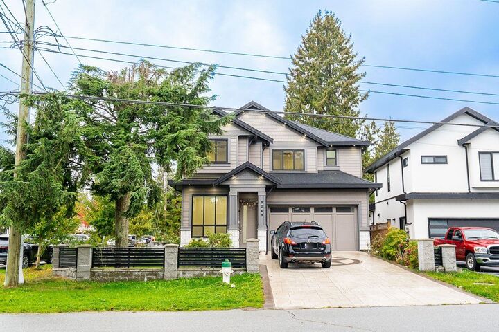 9249 119A Street  Delta BC V4C 6P4 photo