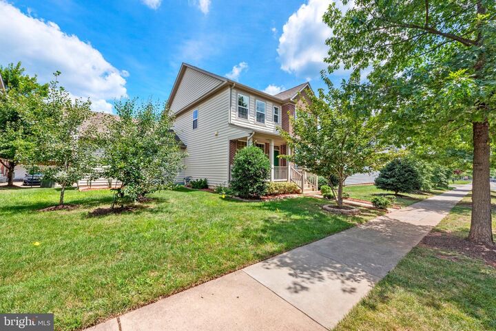 Property Photo: 9939 Lake Jackson Drive VA 20110