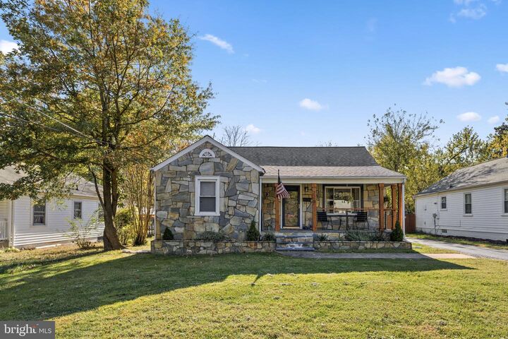 Property Photo: 226 Hillcrest Drive VA 22401