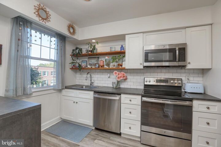 Property Photo:  500 E Lancaster Avenue 126-A  PA 19087 