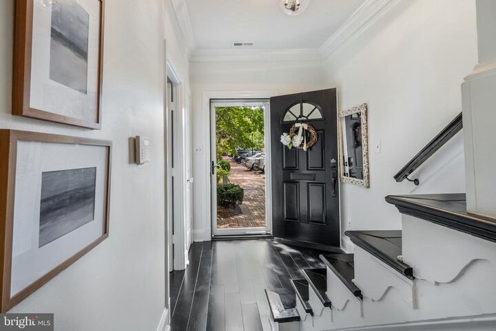 Property Photo:  533 Tobacco Quay  VA 22314 