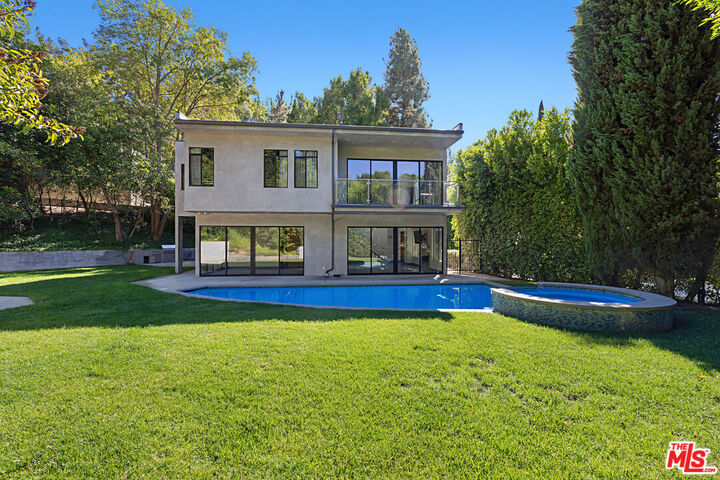 Property Photo: 11200 Dona Lola Dr CA 91604