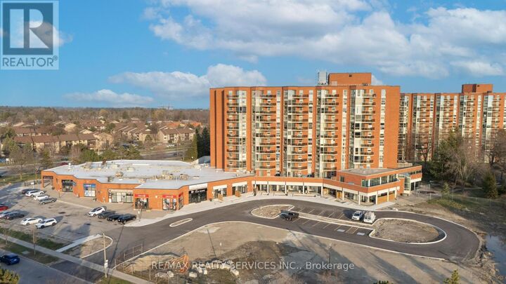 Property Photo:  30 Dean Park Road #2  ON M1B 3H1 