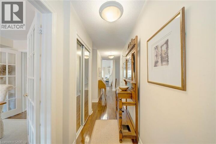 Photo de la propriété: 223 Rebecca Street 16 ON L6K 3Y2