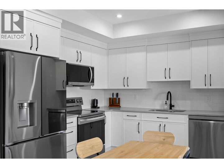 Property Photo:  321 Centre Avenue 102  BC V2C 0M6