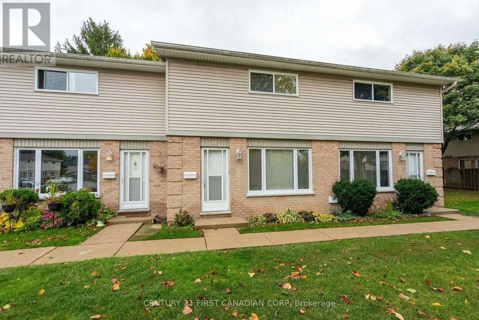 Property Photo: 320 Westminster Avenue 21 ON N6C 5H5