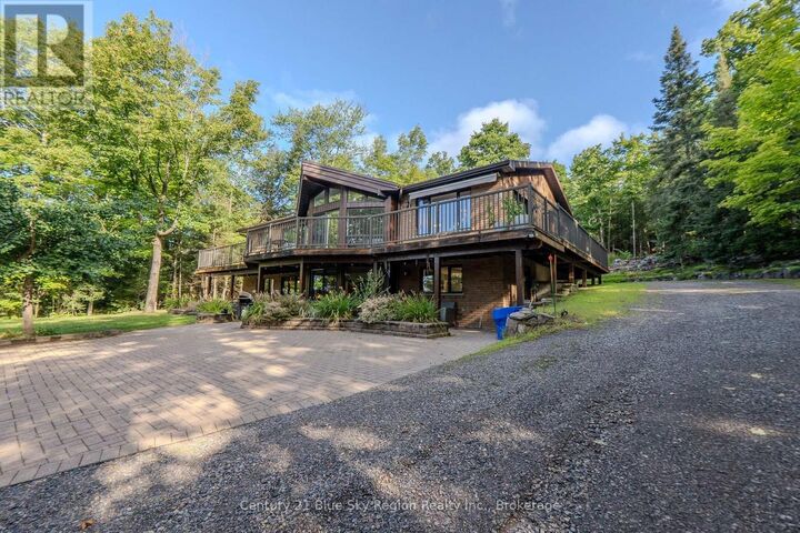 Photo de la propriété: 708 Anita Avenue ON P1B 8G4