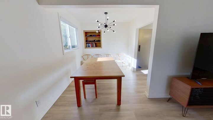 Property Photo:  16466 104A Avenue NW  AB T5P 0T4 