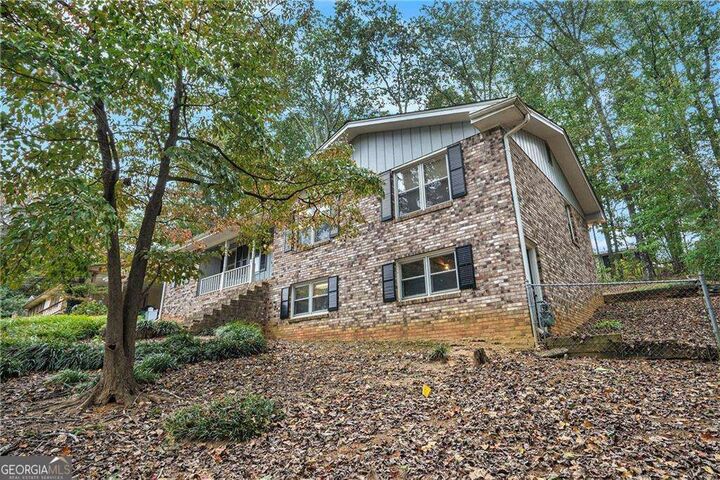 Property Photo:  4304 Lindsey Way NE  GA 30075