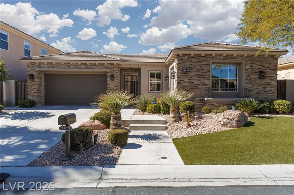 Property Photo: 2913 Soft Horizon Way NV 89135