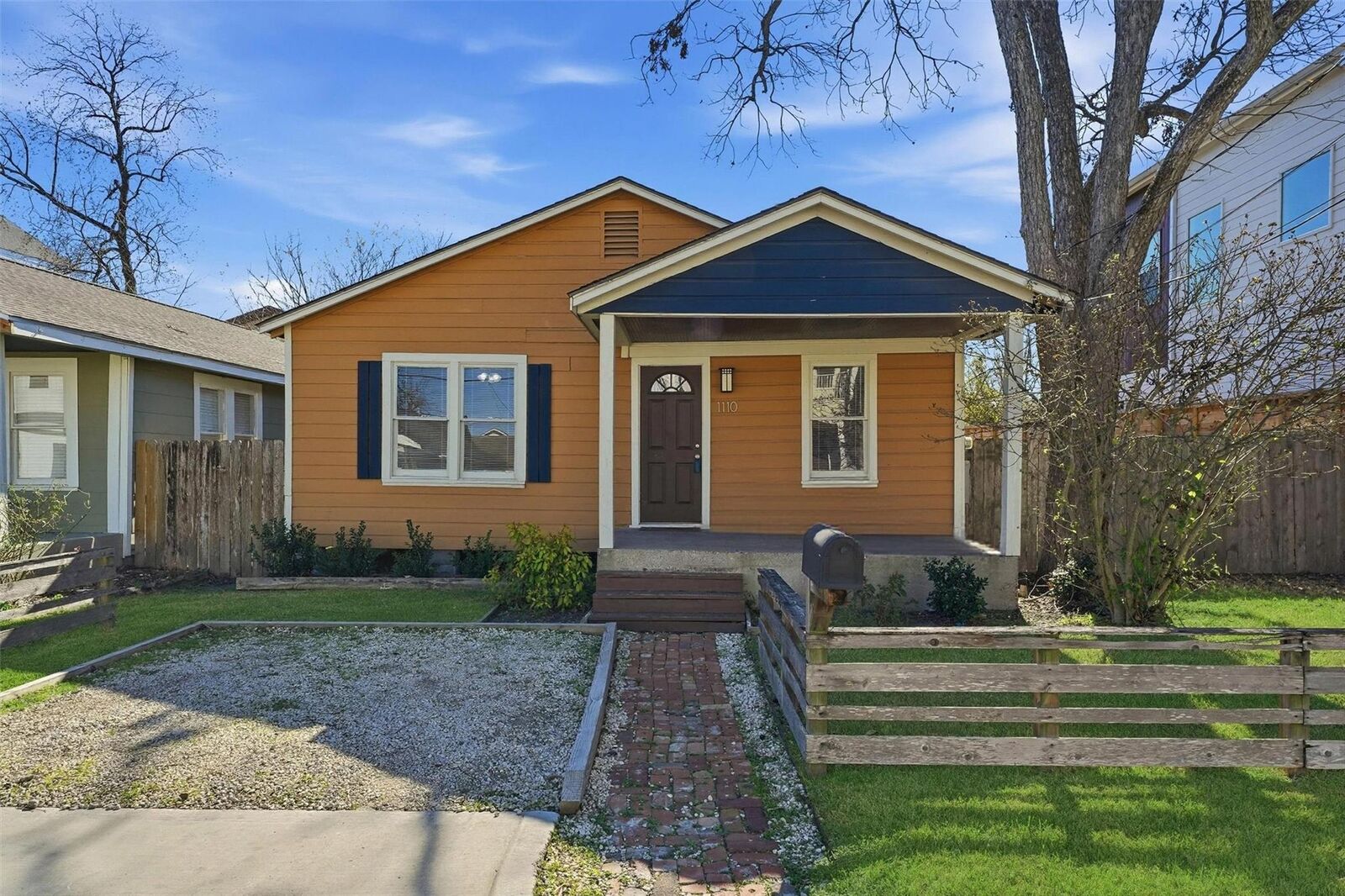 Property Photo:  1110 E 27th Street  TX 77009 