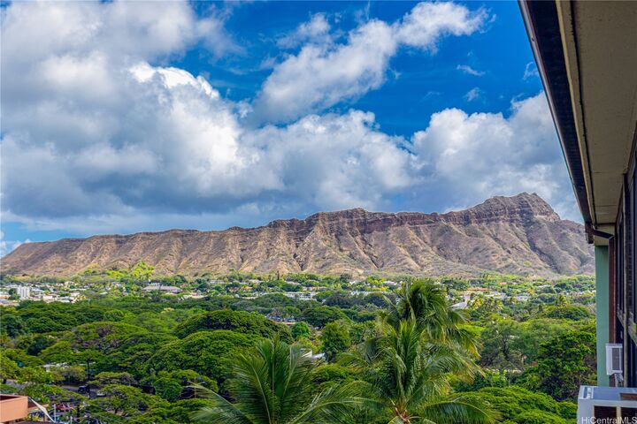 Property Photo: 134 Kapahulu Avenue 920 HI 96815