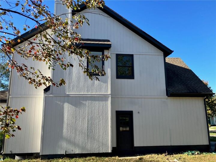 Property Photo: 21526 W 51st Terrace KS 66226